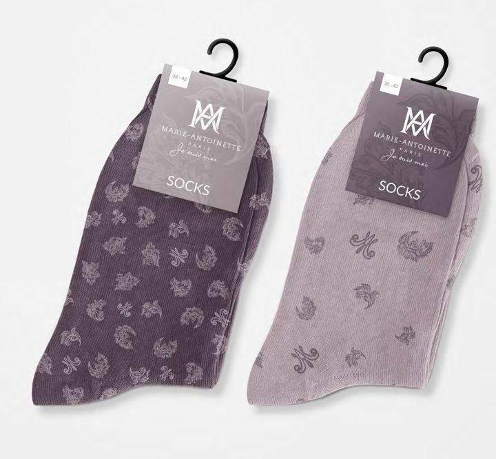 Patterned socks in purple and mauve